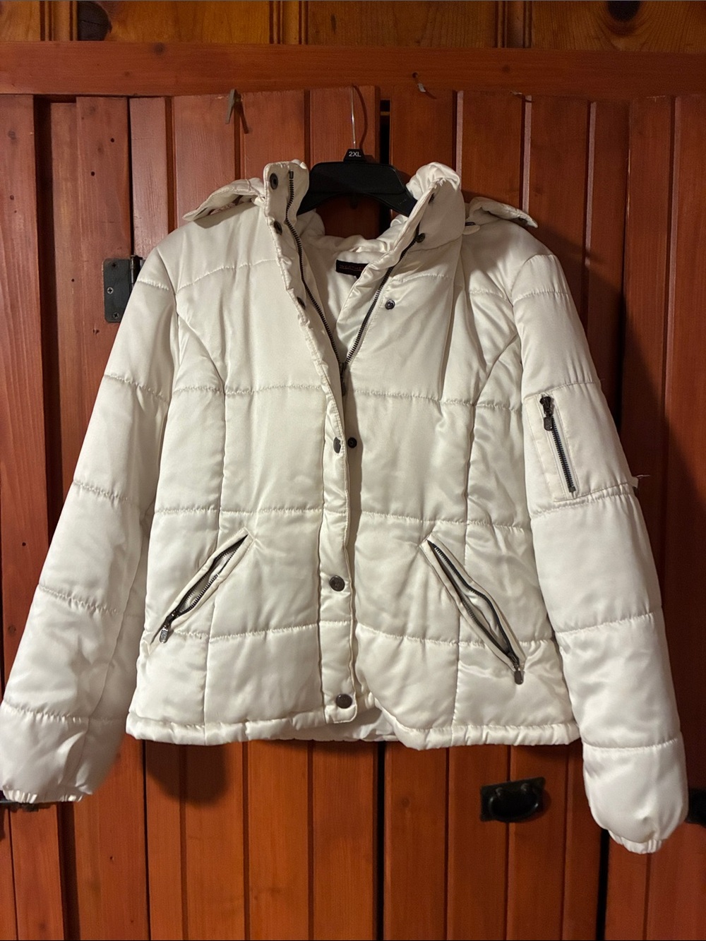 Women's White Quilted Hooded Puffer Jacket. JC